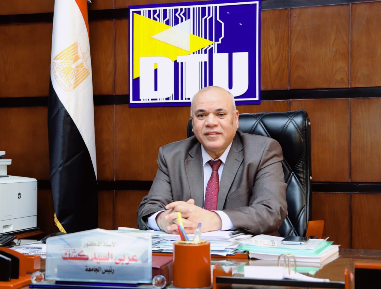 رئيس جامعة الدلتا التكنولوجية يهنئ الدكتورة شادن معاوية رئيس جامعة السادات