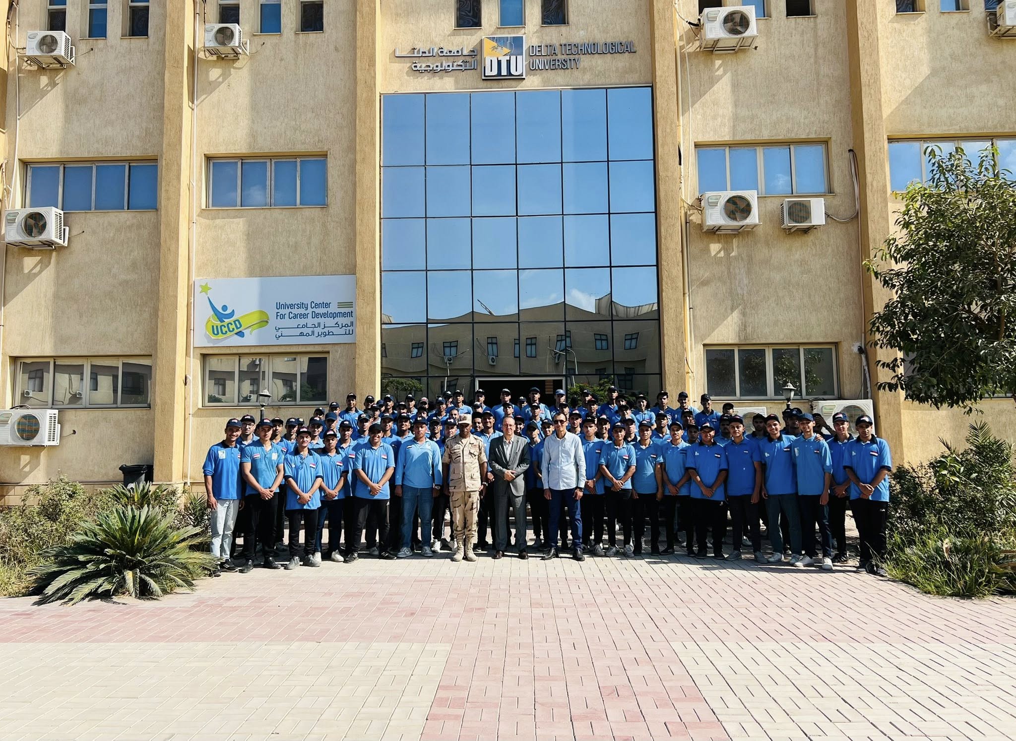 رئيس جامعة الدلتا التكنولوجية يشهد ختام فعاليات دورة التربية العسكرية رقم (٤٩) بالجامعة 