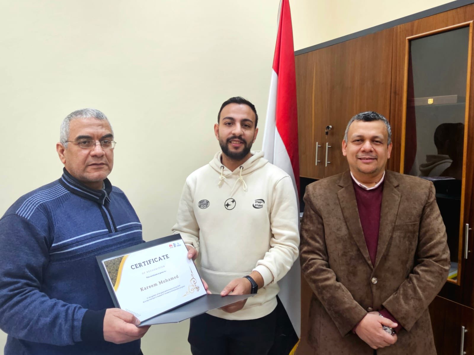 هواوي HUAWEI تكرّم سفير جامعة الدلتا التكنولوجية